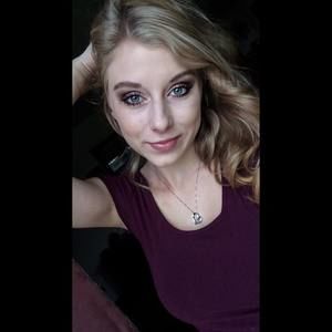 Meet your Posher, Abbey